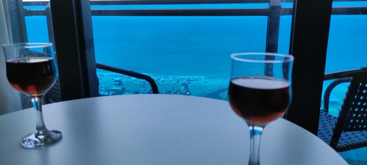 巴统Only Front Sea View, No Side View, Wonderful Panorama, High Floor, Location Guarantee公寓式酒店 外观 照片