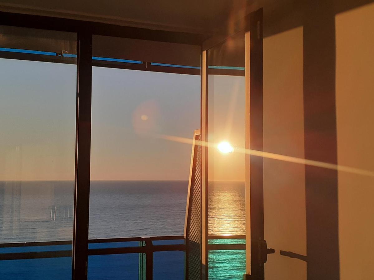 巴统Only Front Sea View, No Side View, Wonderful Panorama, High Floor, Location Guarantee公寓式酒店 外观 照片