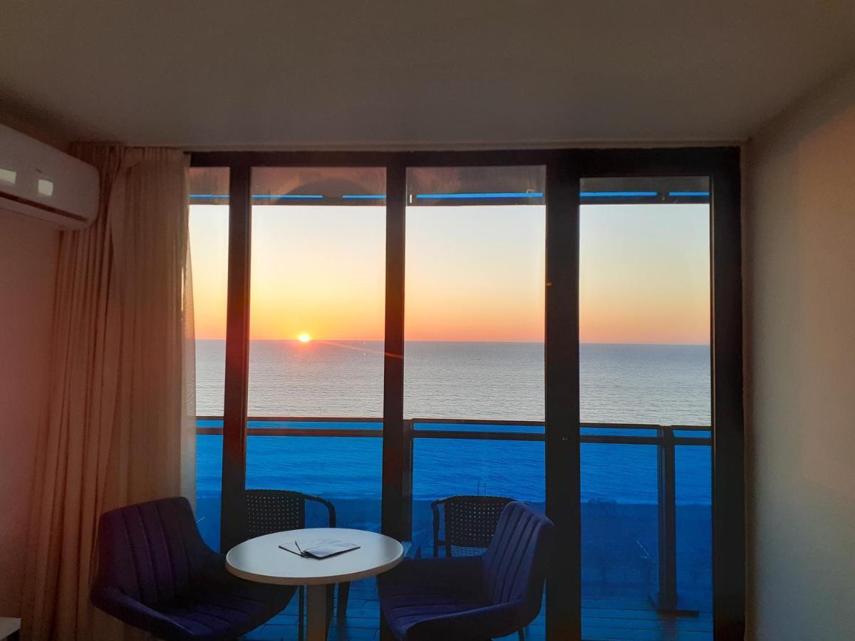 巴统Only Front Sea View, No Side View, Wonderful Panorama, High Floor, Location Guarantee公寓式酒店 外观 照片